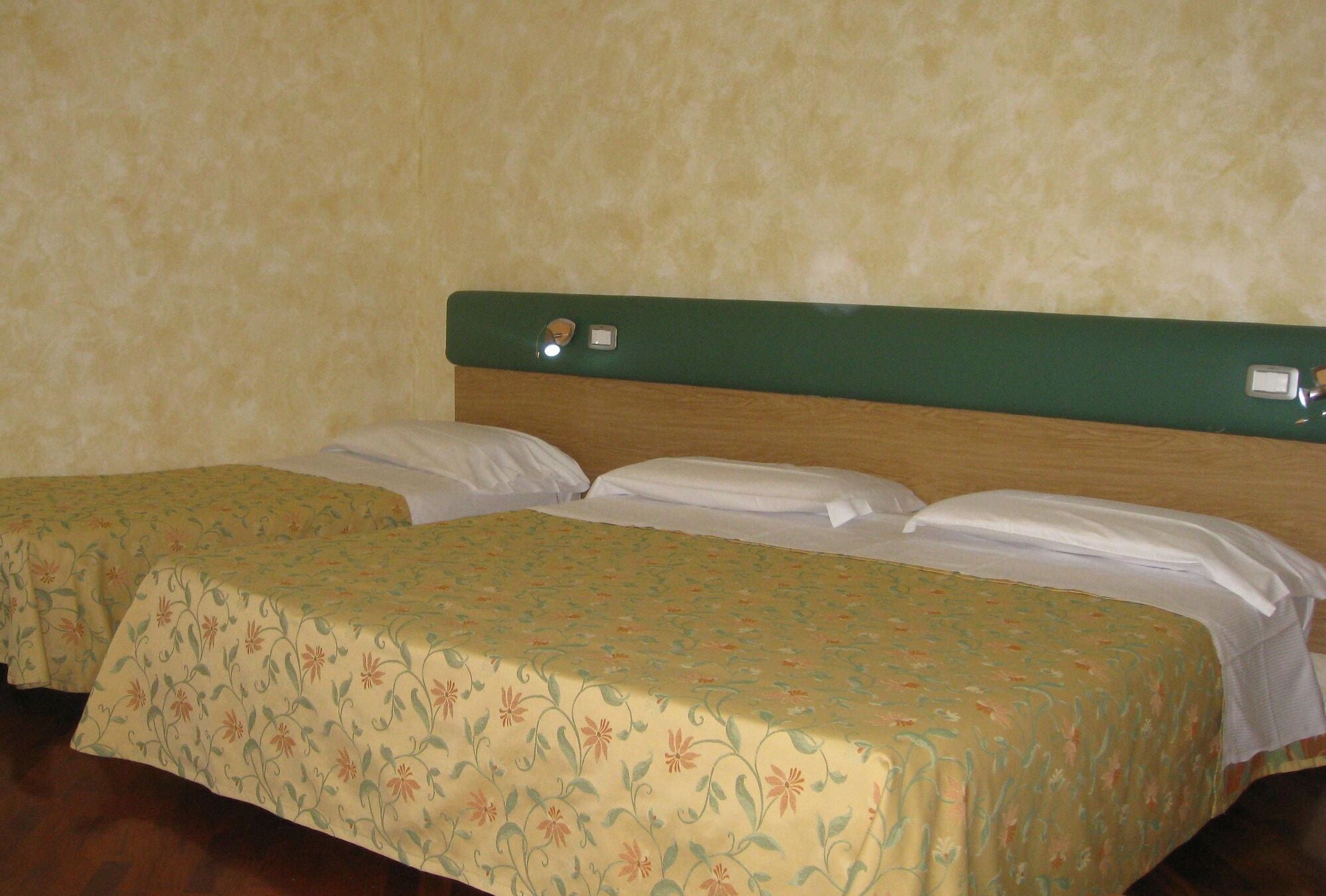 Hotel Vega Περούτζια Εξωτερικό φωτογραφία